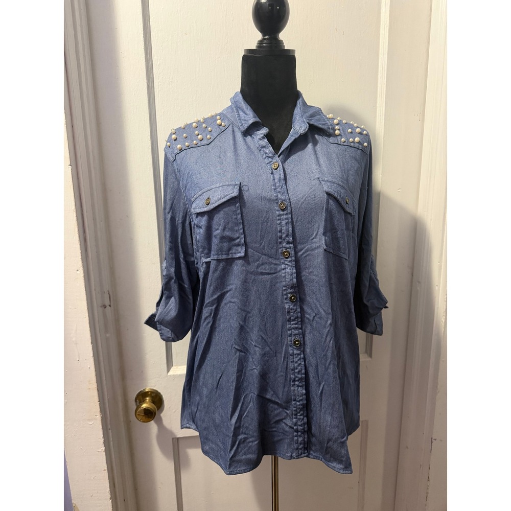 Eden & Olivia Denim Look Pearl Shoulder Button Down Shirt XL Blue Chambray